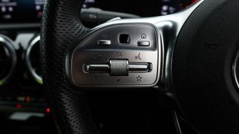 Mercedes-Benz CLA CLA 200 AMG LINE