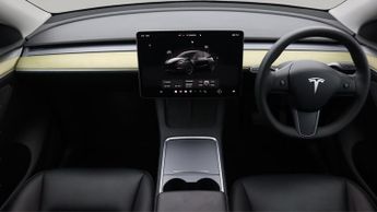 Tesla Model Y LONG RANGE AWD