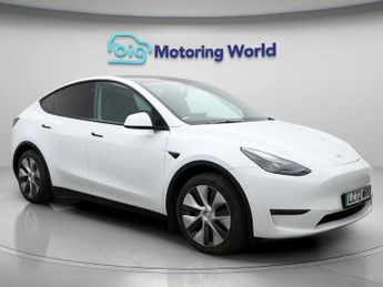 Tesla Model Y LONG RANGE AWD