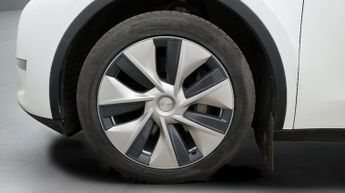 Tesla Model Y LONG RANGE AWD