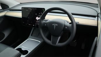 Tesla Model Y BASE