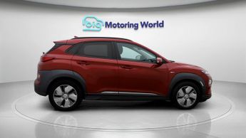 Hyundai KONA PREMIUM