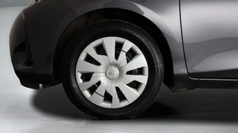 Toyota Yaris VVT-I ACTIVE