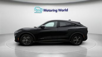 Ford Mustang Mach-E BASE