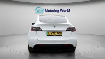 Tesla Model Y LONG RANGE AWD