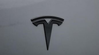 Tesla Model Y BASE