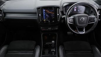 Volvo XC40 T3 R-DESIGN