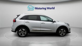 Kia Niro 4 PLUS