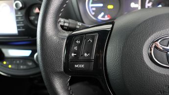 Toyota Yaris VVT-I BI-TONE