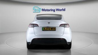 Tesla Model Y BASE