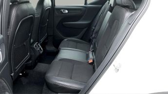 Volvo XC40 T3 MOMENTUM