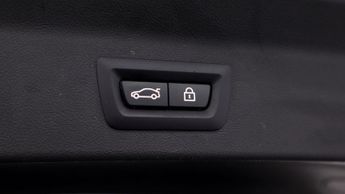 BMW iX3 PREMIER EDITION PRO