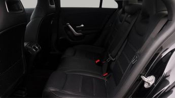Mercedes-Benz CLA CLA 180 AMG LINE PREMIUM