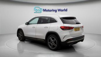 Mercedes-Benz GLA GLA 180 AMG LINE PREMIUM