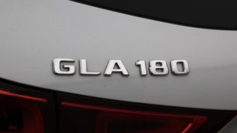 Mercedes-Benz GLA GLA 180 AMG LINE PREMIUM
