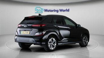 Hyundai KONA PREMIUM