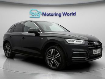 Audi Q5 TFSI E QUATTRO COMPETITION