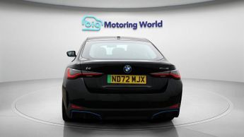 BMW i4 EDRIVE40 SPORT