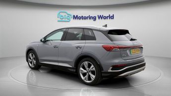 Audi Q4 e-tron S LINE