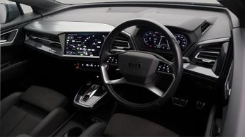 Audi Q4 e-tron S LINE