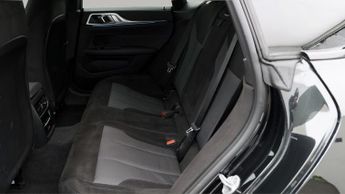 BMW i4 EDRIVE40 M SPORT