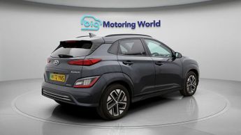 Hyundai KONA PREMIUM