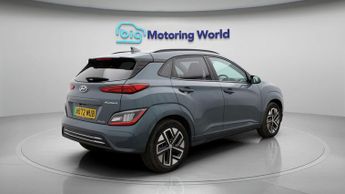 Hyundai KONA PREMIUM