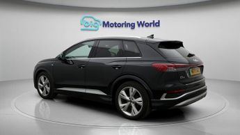 Audi Q4 e-tron S LINE