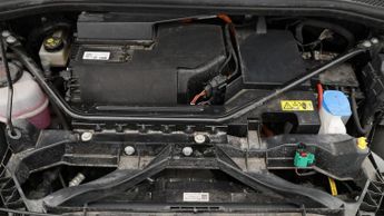 Audi Q4 e-tron S LINE