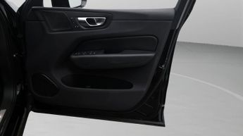 Volvo XC60 RECHARGE T6 PLUS AWD