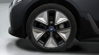 BMW i4 EDRIVE40 SPORT
