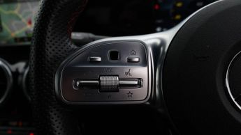 Mercedes-Benz GLA GLA 180 AMG LINE