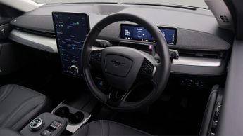 Ford Mustang Mach-E BASE