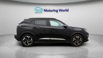 Peugeot E-2008 ALLURE