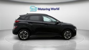 Hyundai KONA PREMIUM