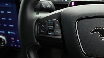 Ford Mustang Mach-E BASE