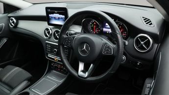 Mercedes-Benz GLA GLA 180 URBAN EDITION