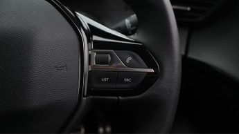 Peugeot E-208 ALLURE PREMIUM PLUS