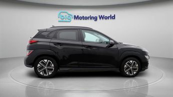 Hyundai KONA PREMIUM
