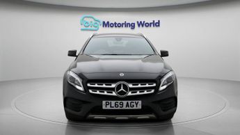 Mercedes-Benz GLA GLA 180 AMG LINE EDITION