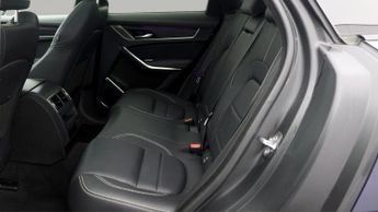 Jaguar F-PACE R-DYNAMIC BLACK