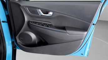 Hyundai KONA PREMIUM