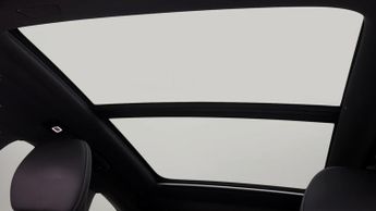 Volvo XC60 RECHARGE T6 R-DESIGN AWD