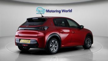 Peugeot E-208 ALLURE PREMIUM PLUS