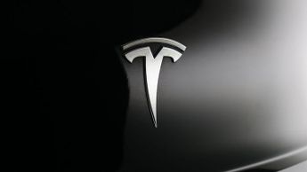 Tesla Model Y BASE