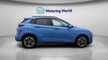 Hyundai KONA PREMIUM