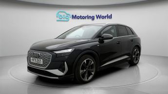 Audi Q4 e-tron S LINE