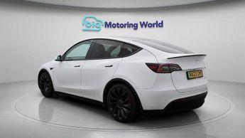 Tesla Model Y PERFORMANCE AWD