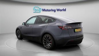 Tesla Model Y PERFORMANCE AWD
