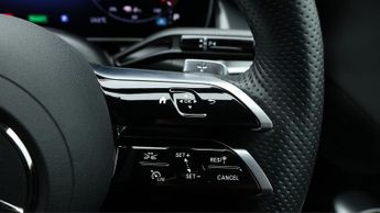 Mercedes-Benz GLC GLC 300 E 4MATIC URBAN EDITION